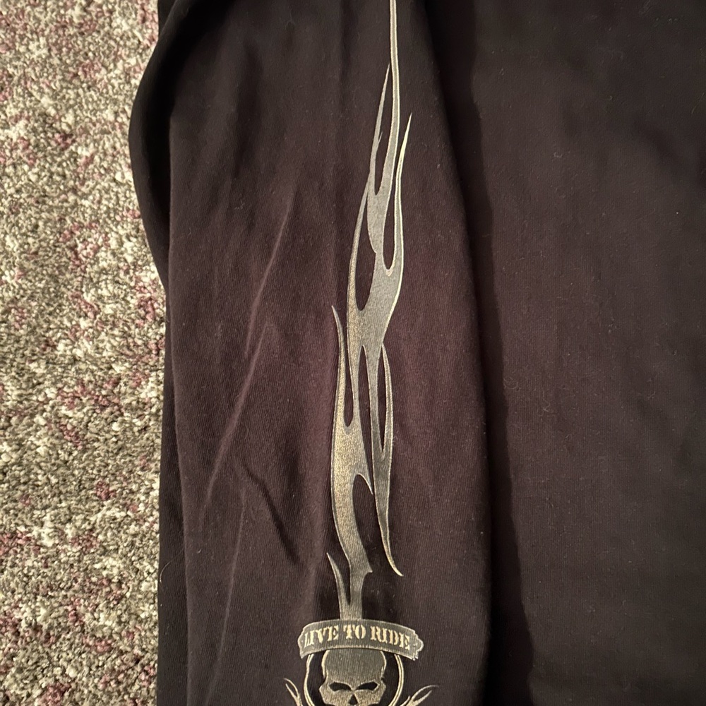 Harley-Davidson Black Long Sleeve Tee with Graphic Design - Picture 5 of 8